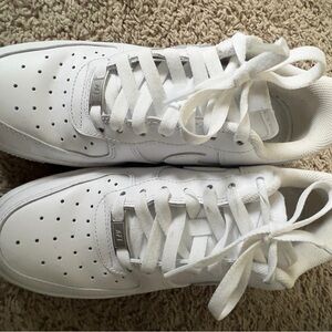 Pre Owned White Nike Air “Air Force One ” Worn Twice Size 7.5 Like New